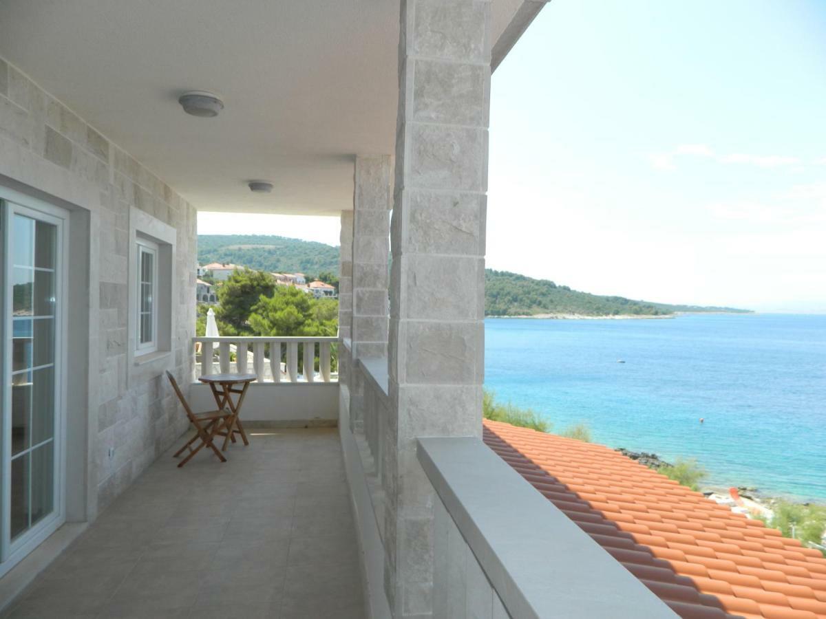 Schoenes Ferienhaus Direkt Am Meer Стоморска Экстерьер фото